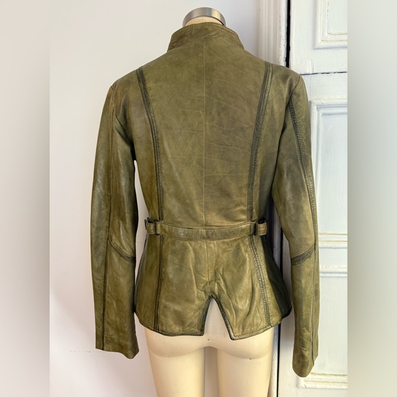 Olive green leather vintage 90s jacket with zippered pockets and buckle details - Picture 8 of 15
